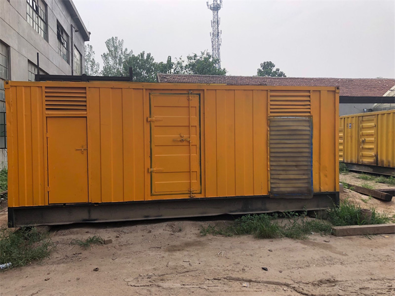 平川发电机出租进行负载测试时，电瓶电量不足的具体判断标准是什么？