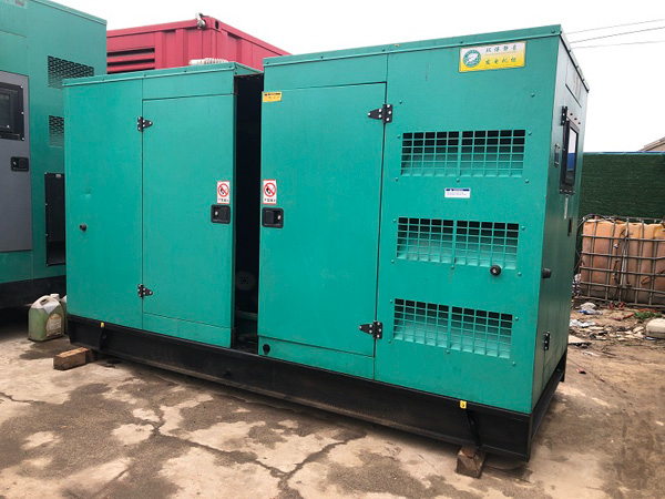 平川怎样合理控制磷酸铁锂蓄电池的充放电倍率以延长其使用寿命？